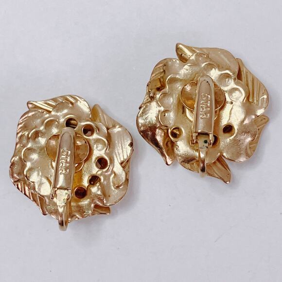 Vintage Signed Star Mid Century Gold Tone Layered Leaf Cluster Clip On Earrings - Picture 10 of 11